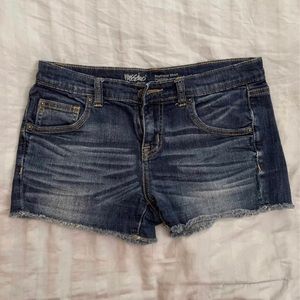 Boyfriend short